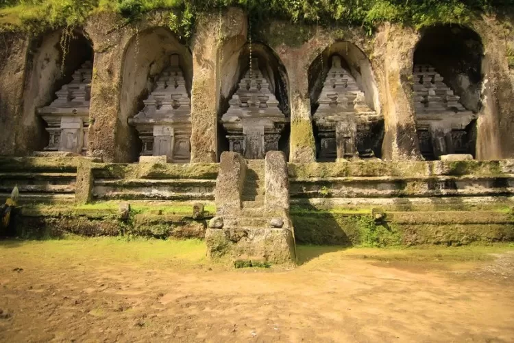 Candi Tebing Gunung Kawi, Persemayaman Abadi Raja Raja Dinasti Udayana